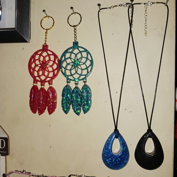 Acrylic Pendant on 18 Inch Cord Necklace - Picture 6 of 10